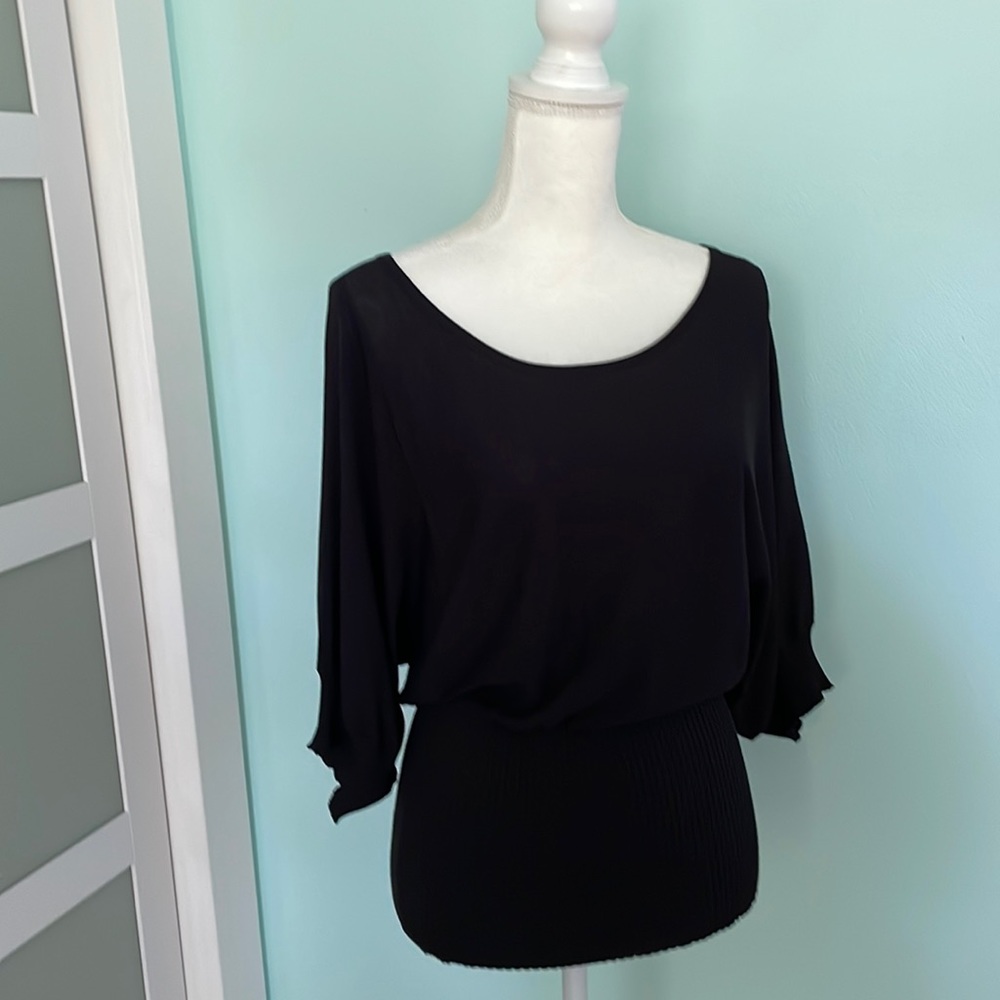 Adrienne Vittadini black sweater size M